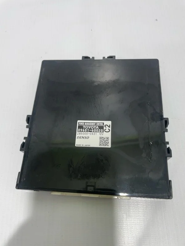 Блок управления Toyota Land Cruiser Prado 2010 8968160020 KDJ150 1KDFTV