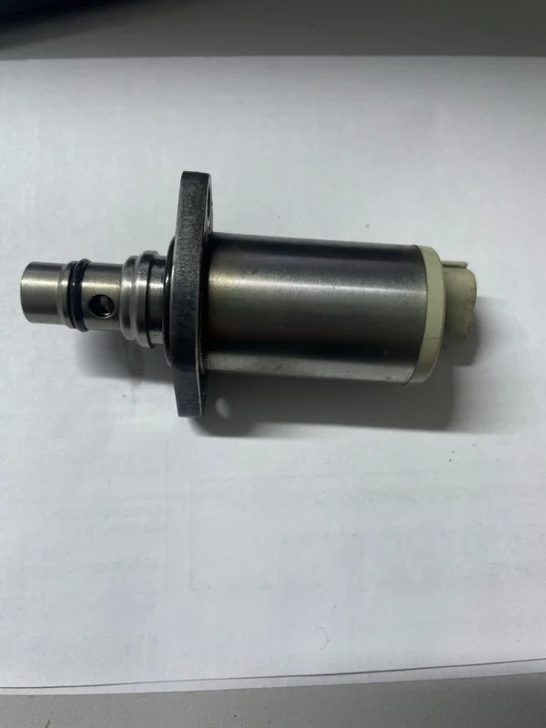 Клапан ТНВД Toyota Land Cruiser 2017 2210051042 URJ202 1VD-FTV 4.5