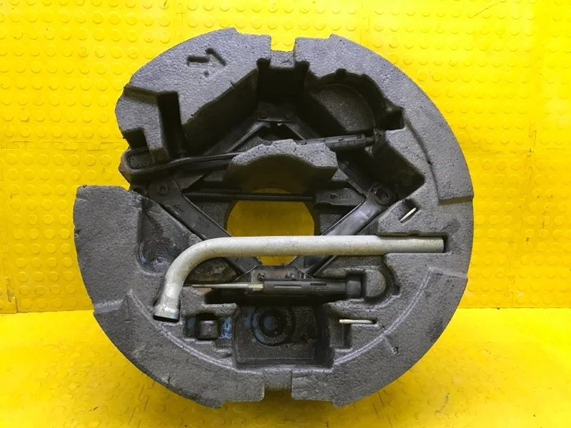 Ящик для инструмента Skoda Octavia 2018 5E0012115F 5E3 CJS 298666