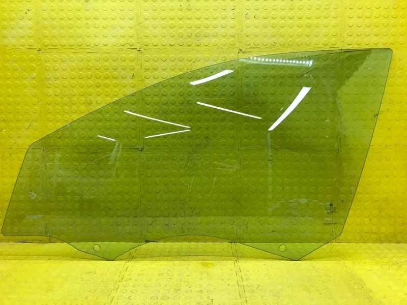 Стекло двери Skoda Octavia 2018 5E0845201A 5E3 CJS 298666, переднее левое