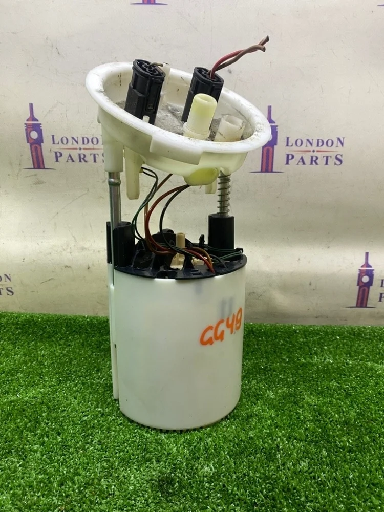 Топливный насос датчиком уровня BMW 335is E93