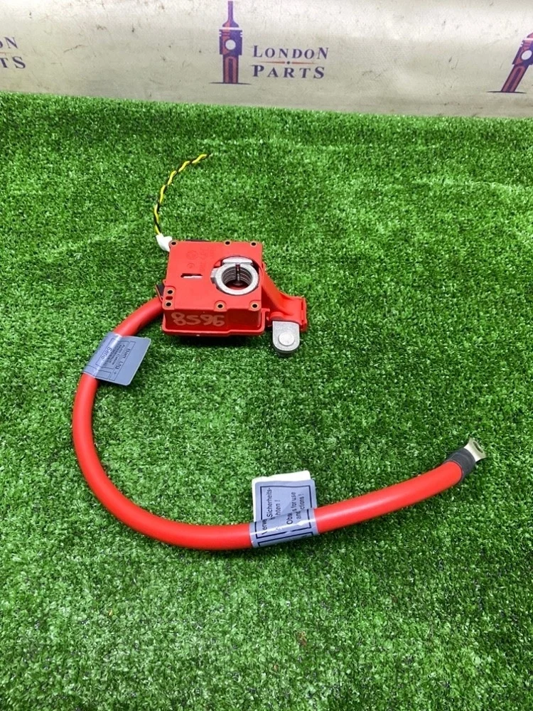 Плюсовой провод BMW E90