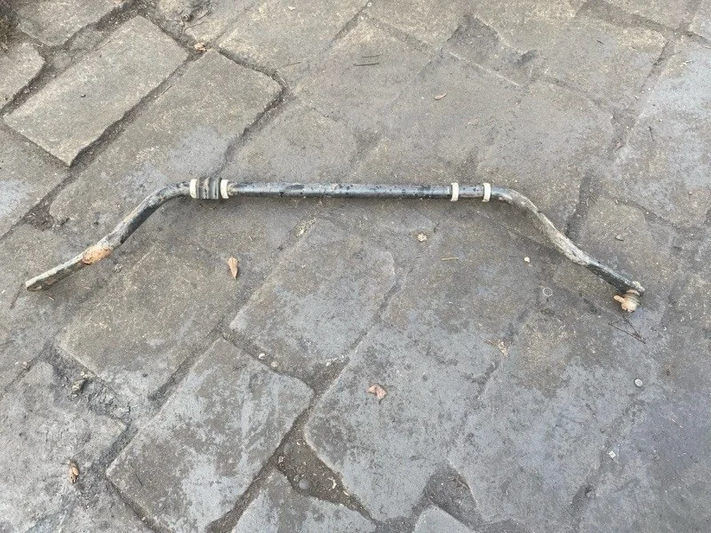 Стабилизатор подвески (поперечной устойчивости) передний Nissan Navara (D40) 2004-2015 2006 54611EB31B