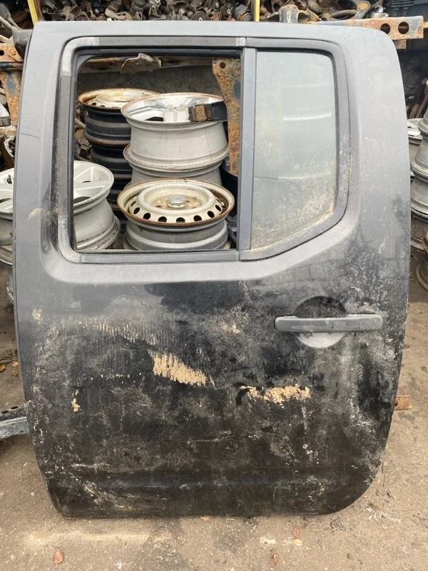 Дверь задняя левая Nissan Navara (D40) 2004-2015 2006 82101EB332