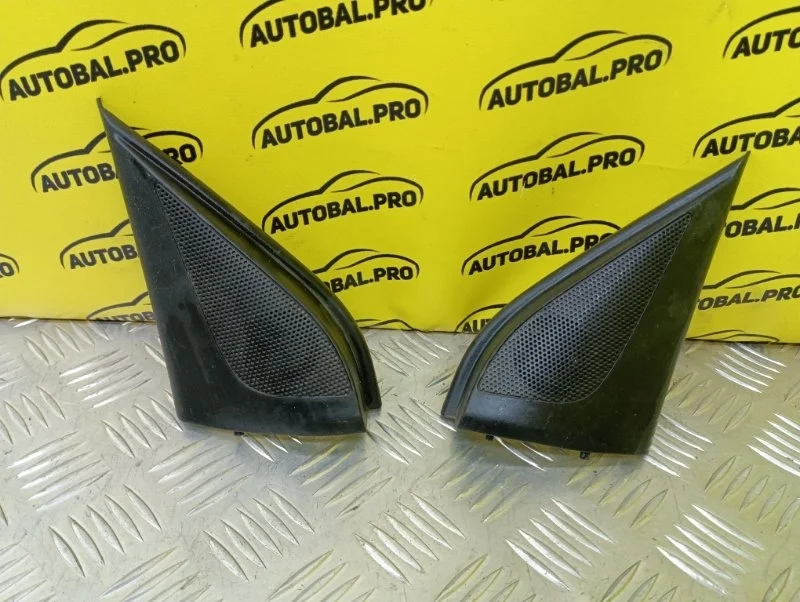 Крышка зеркала внутренняя правая Mitsubishi L200 (2006-2015) 2013 MN136565XA ПИКАП 2.5 D 4D56