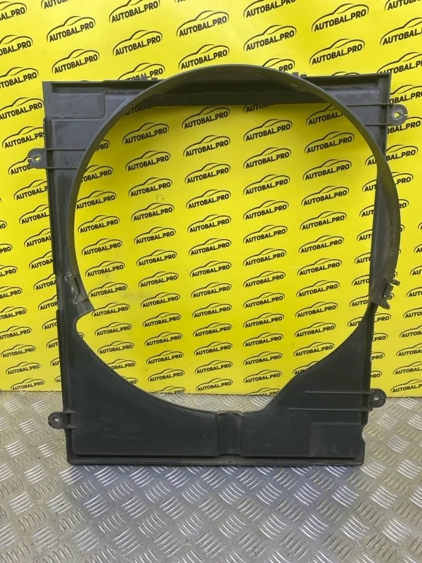 Дефлектор радиатора Mitsubishi L200 (2006-2015) 2013 MN135054 ПИКАП 2.5 D 4D56