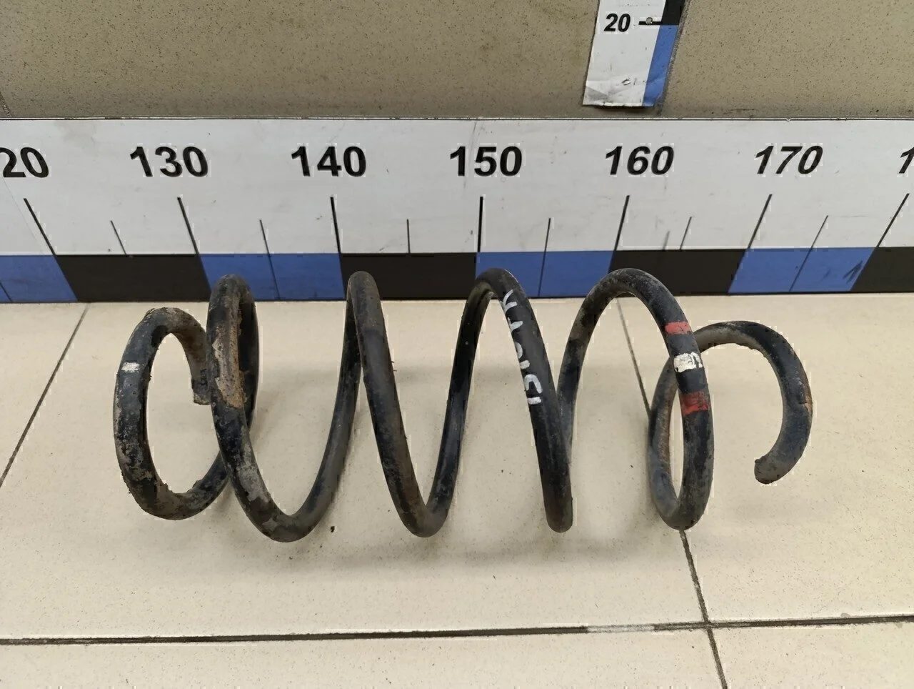 Пружина передняя Passat [B6] 2005-2010