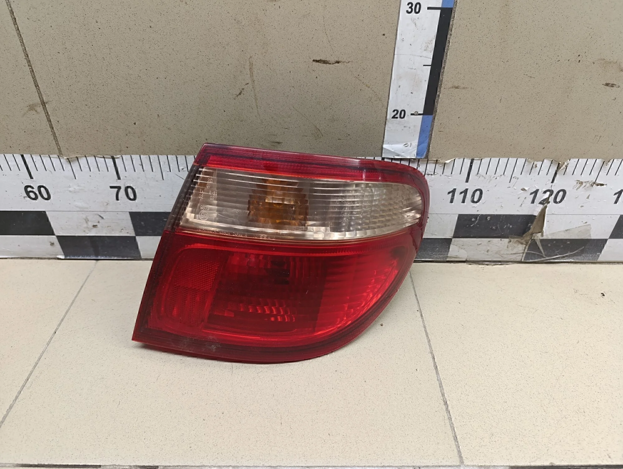 Фонарь задний наружный правый Almera N16 2000-2006