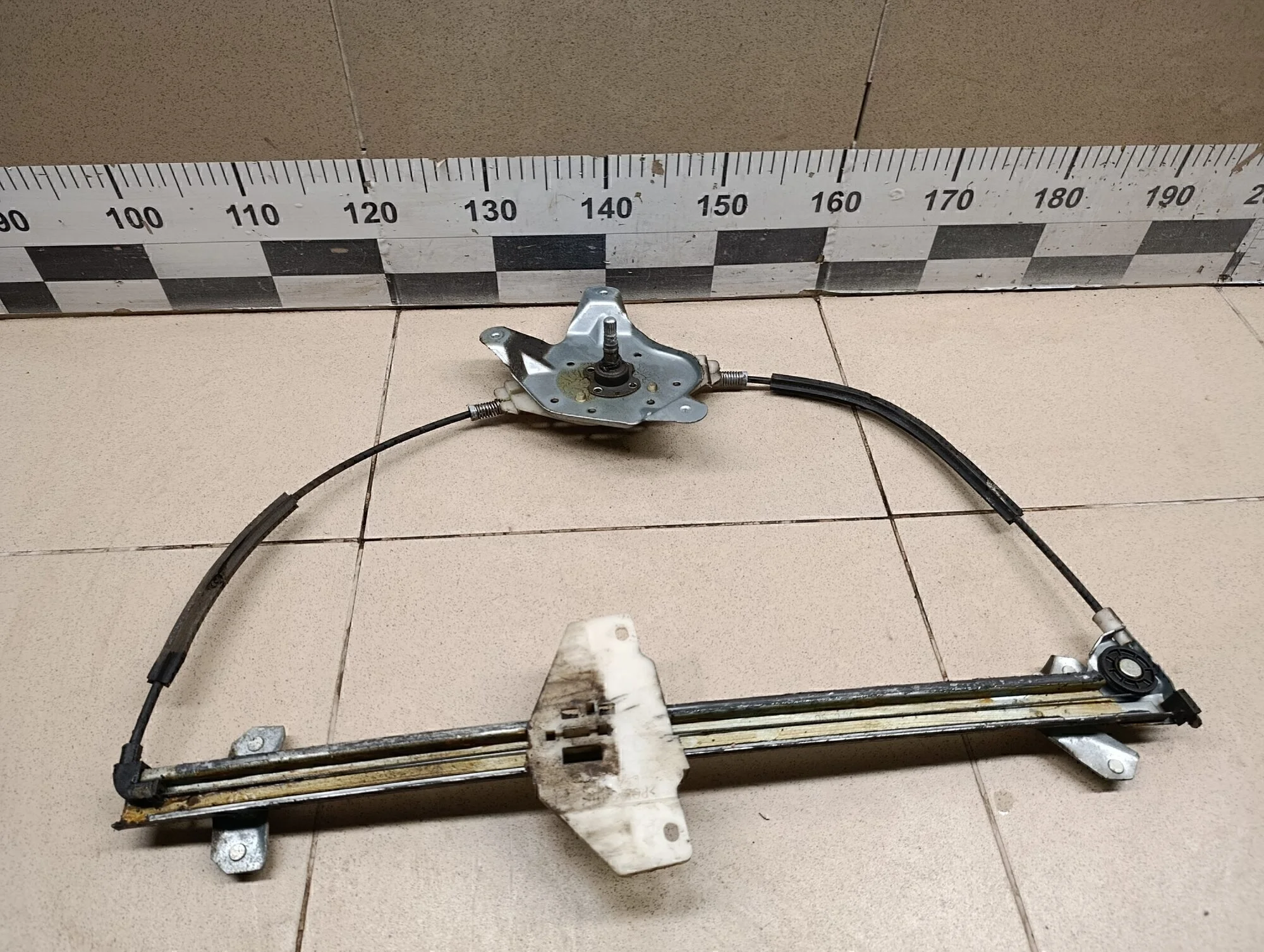 Стеклоподъемник механ. передний левый Transit/Tourneo Connect 2002-2013