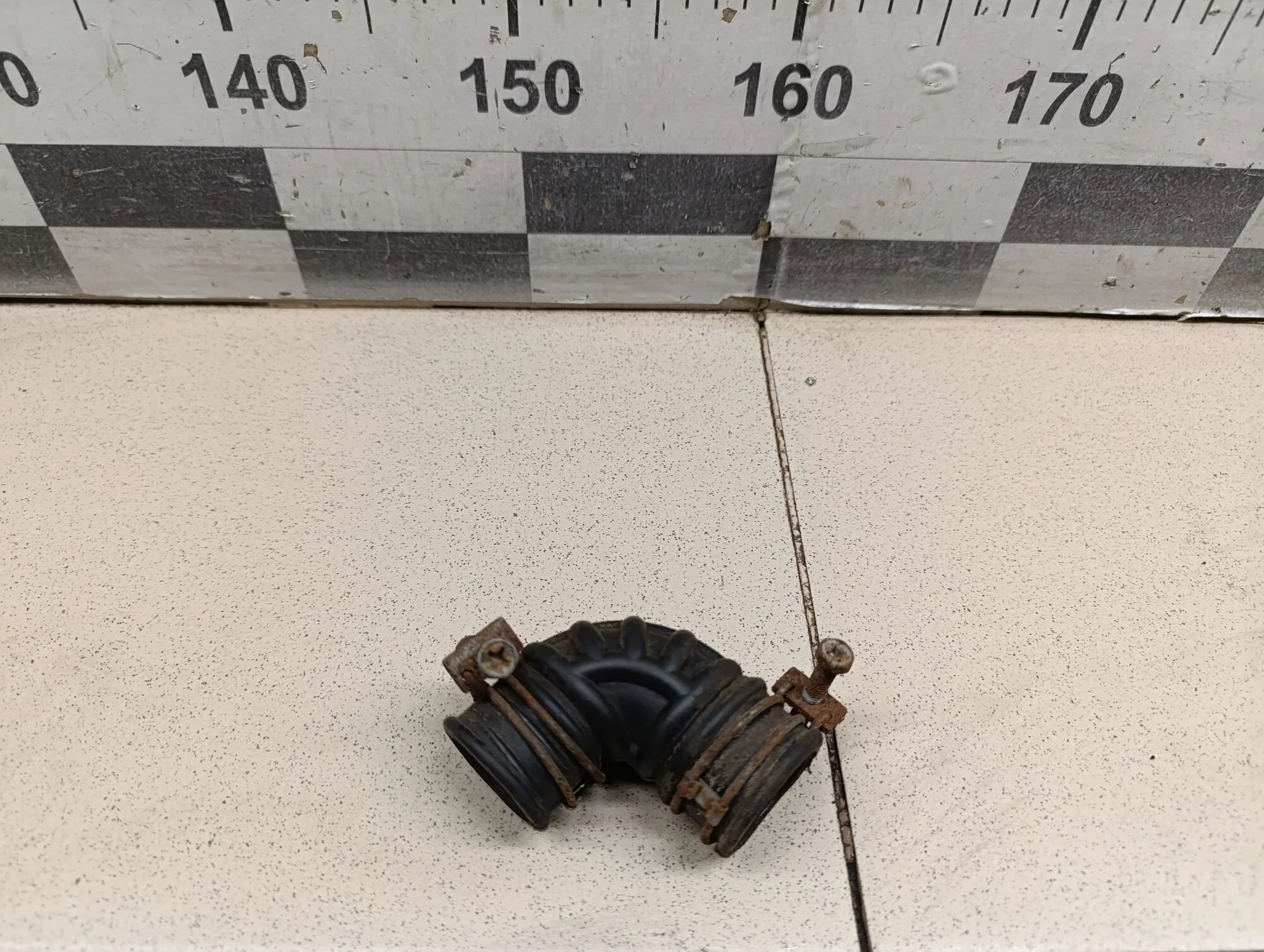 Патрубок воздушного фильтра Almera Classic (B10) 2006-2013