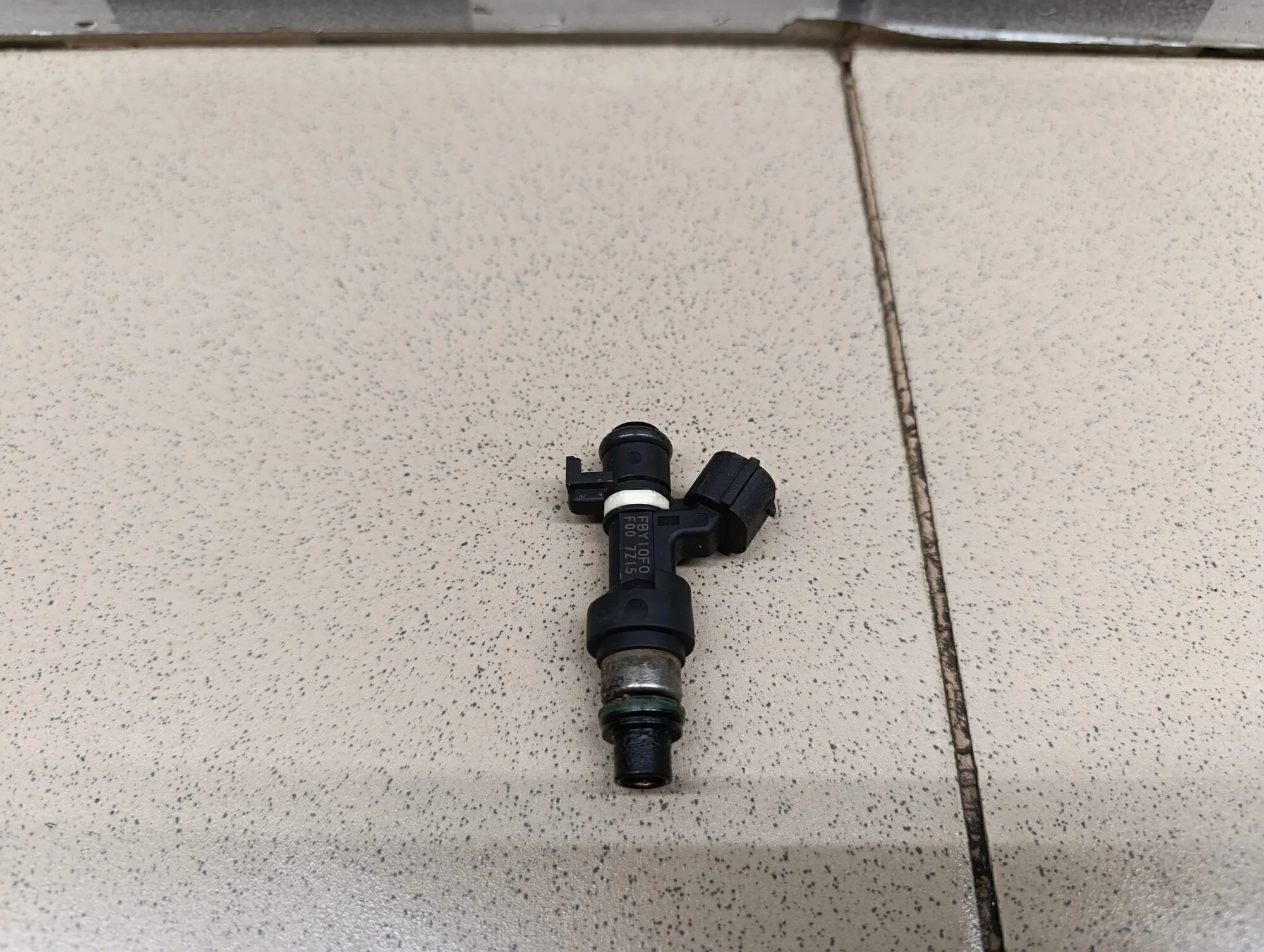 Форсунка инжекторная электрическая Almera Classic (B10) 2006-2013