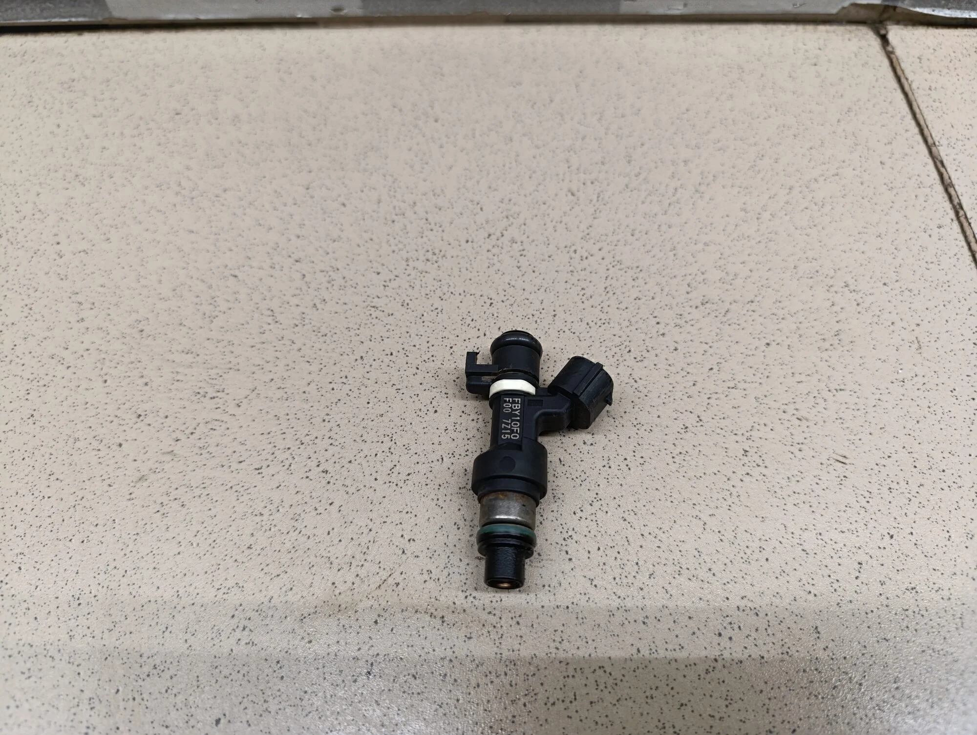 Форсунка инжекторная электрическая Almera Classic (B10) 2006-2013