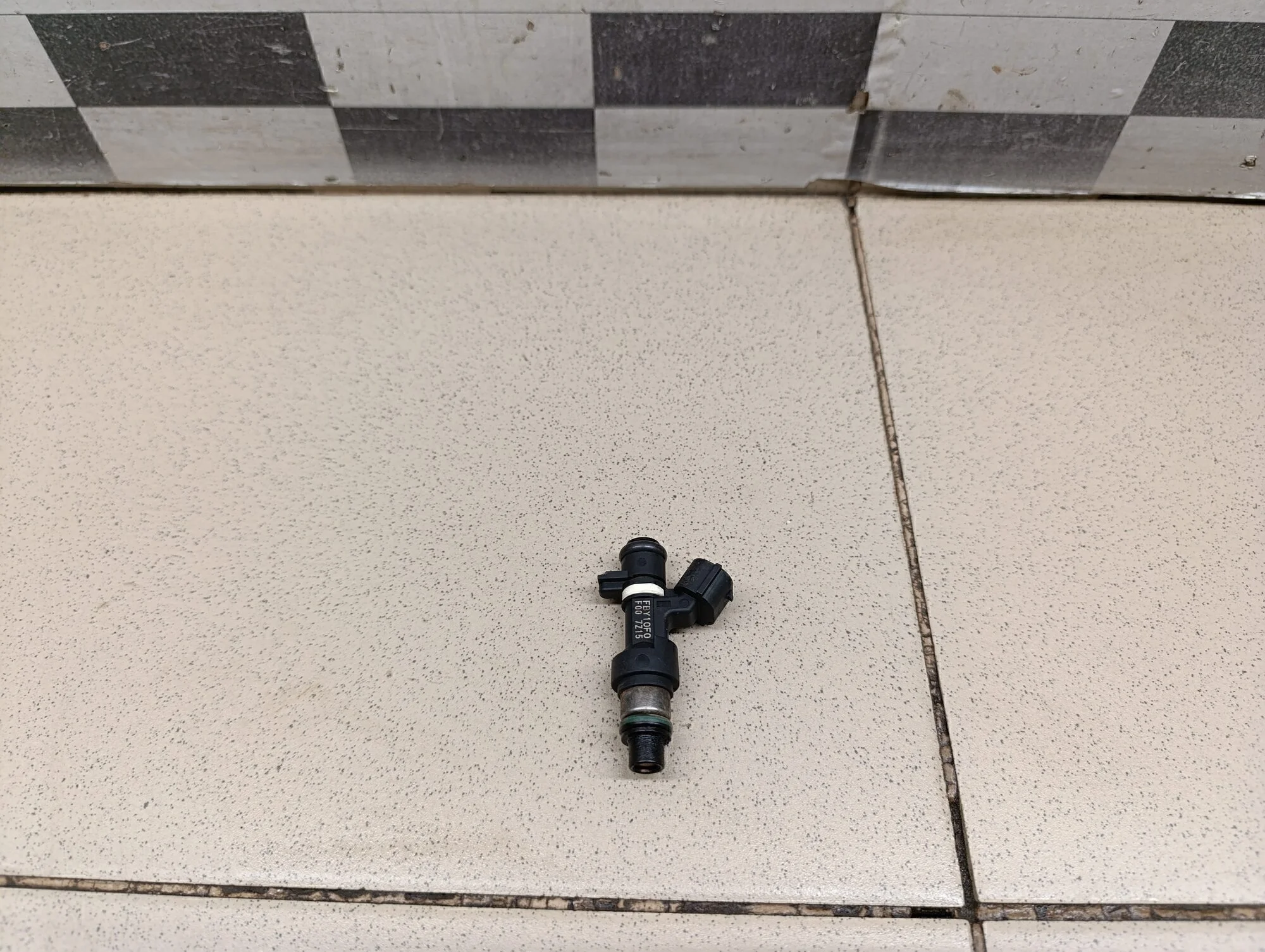 Форсунка инжекторная электрическая Almera Classic (B10) 2006-2013