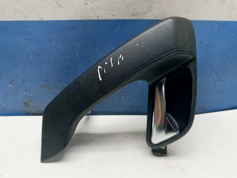 Ручка двери внутренняя Volkswagen Polo Sedan 2014 6RU867180B, задняя правая