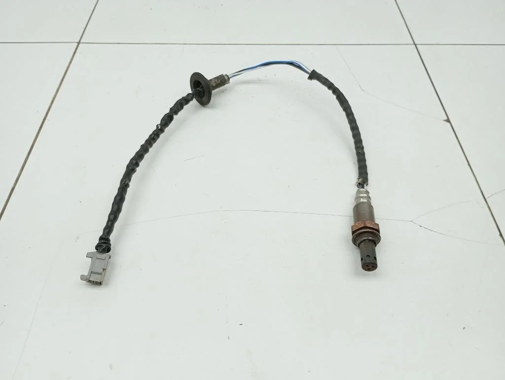Датчик кислородный Toyota Avensis 2 T250