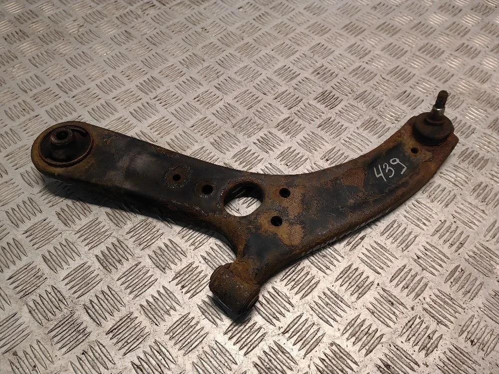 Рычаг передний левый Hyundai Solaris