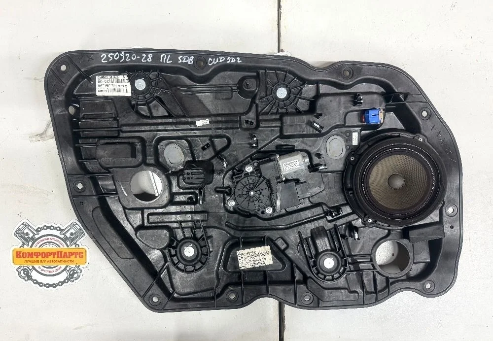 Стеклоподъемник двери электрический Kia Ceed JD (2012—2015)