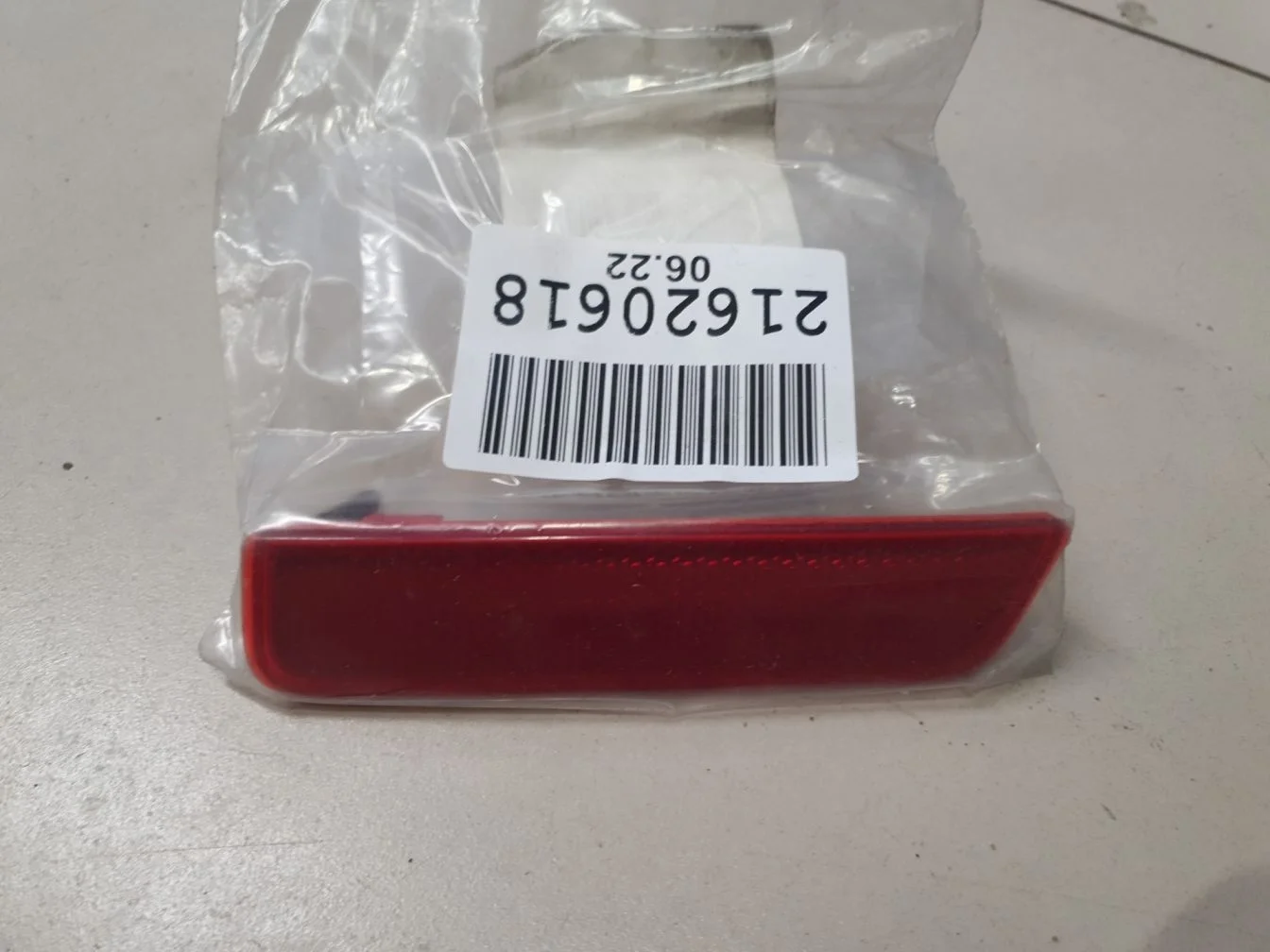 Отражатель в бампер задний правый для Renault Duster 2010-