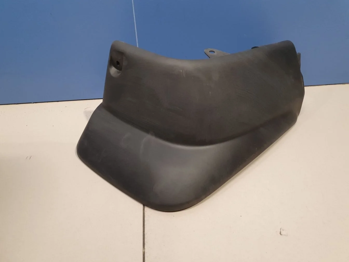 Брызговик задний правый для Mitsubishi Pajero Montero Sport KH 2008-2015