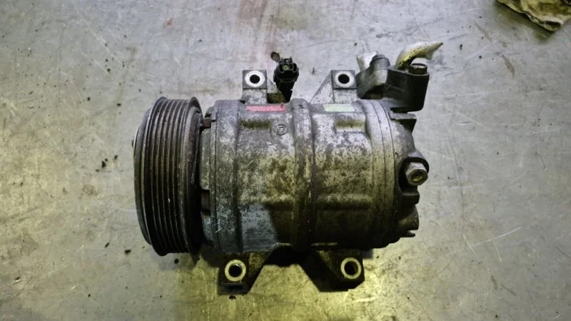 Компрессор кондиционера Nissan Presage 2001 TU30