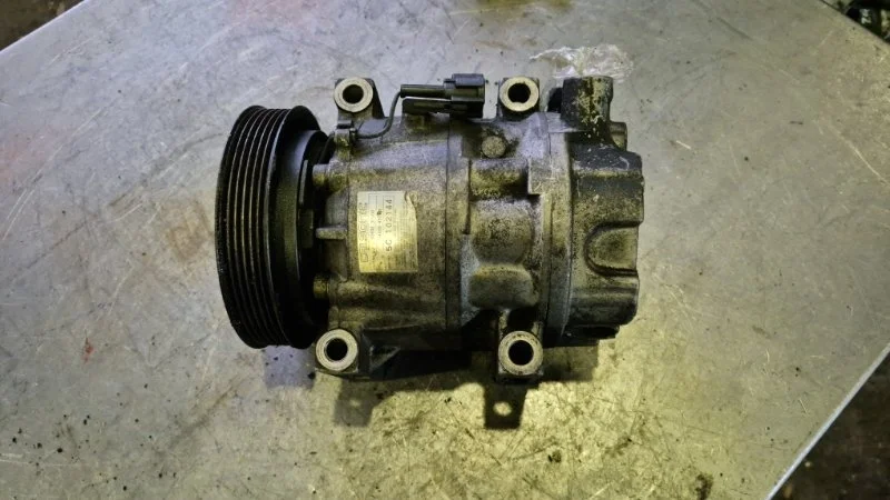 Компрессор кондиционера Nissan CEFIRO 1995 A32