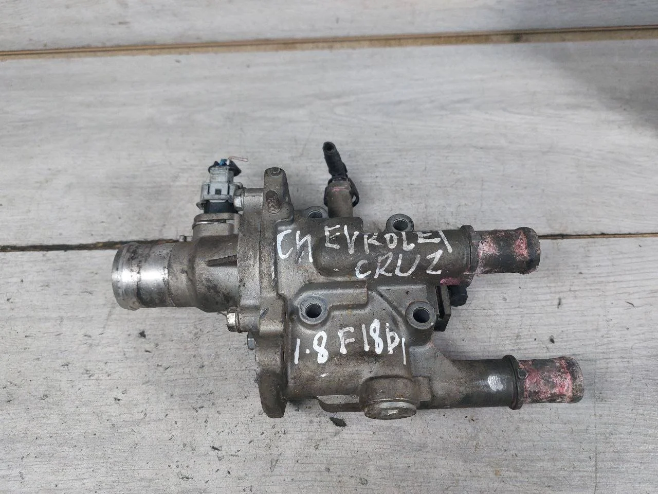 корпус термостата Chevrolet Cruze J300