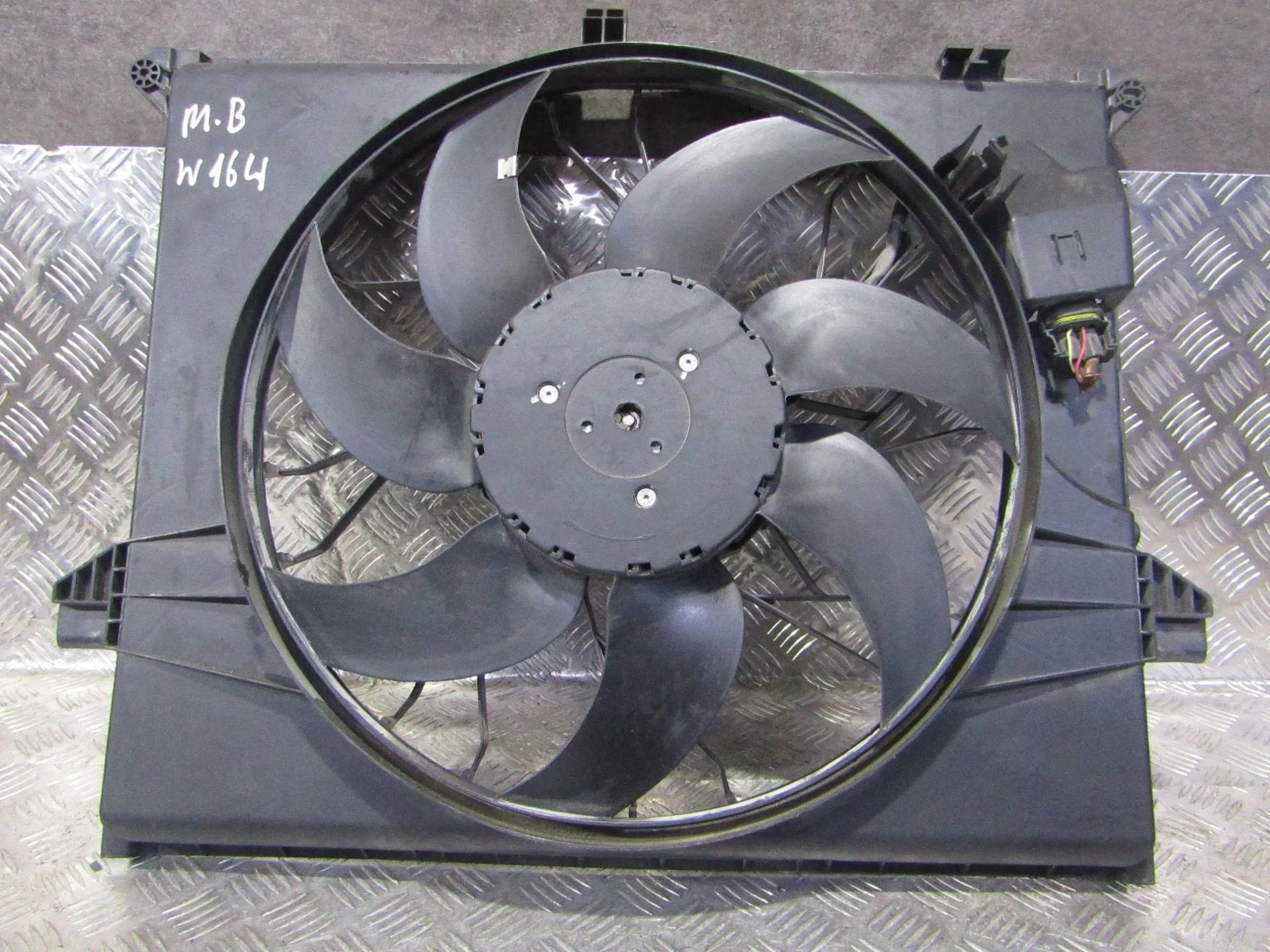 вентилятор охлаждения Mercedes-Benz M W164