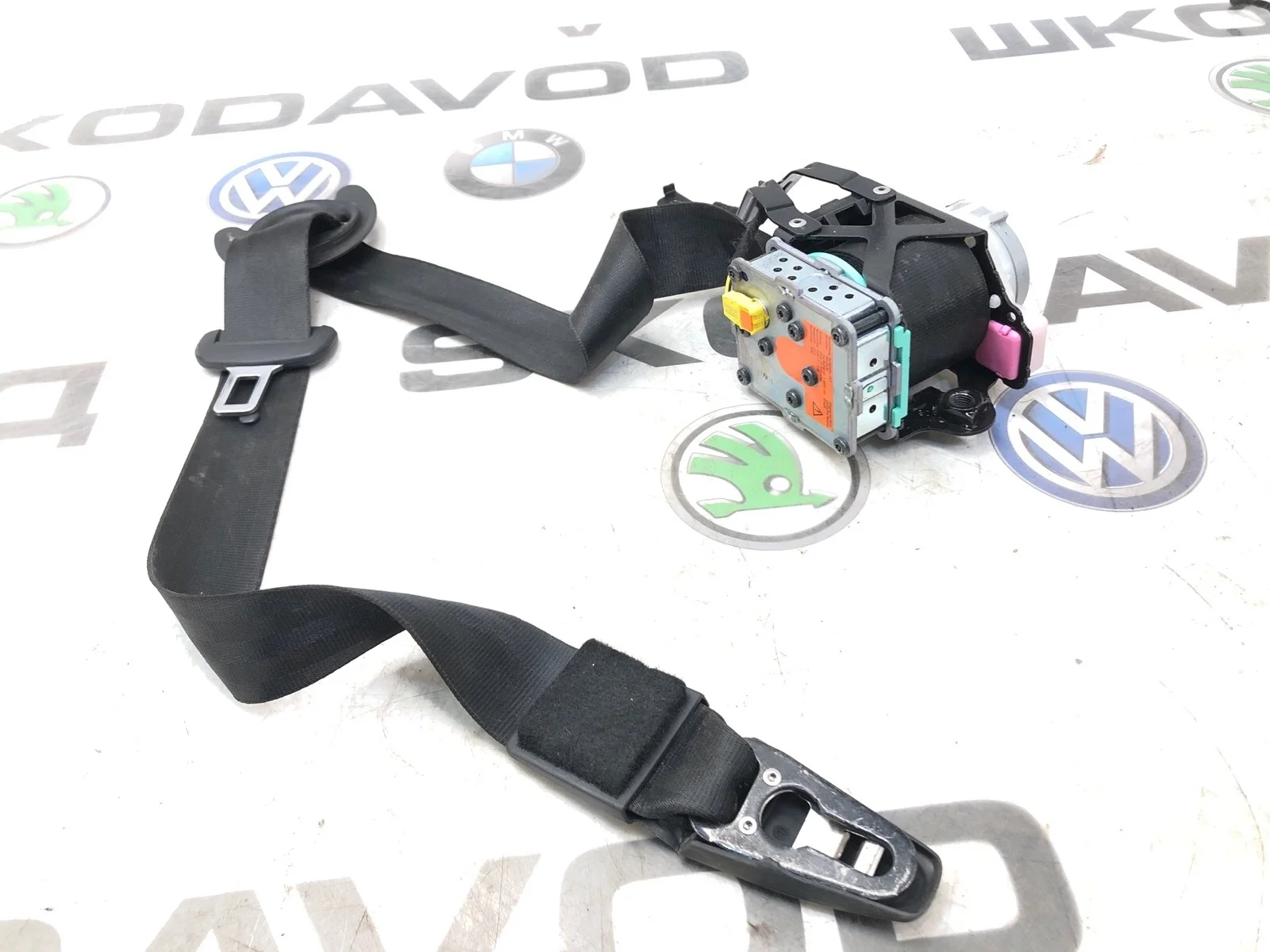 Ремень безопасности Volkswagen Touareg 2014 7P0857706GHCP 2 NF 3.0 CJMA, передний правый