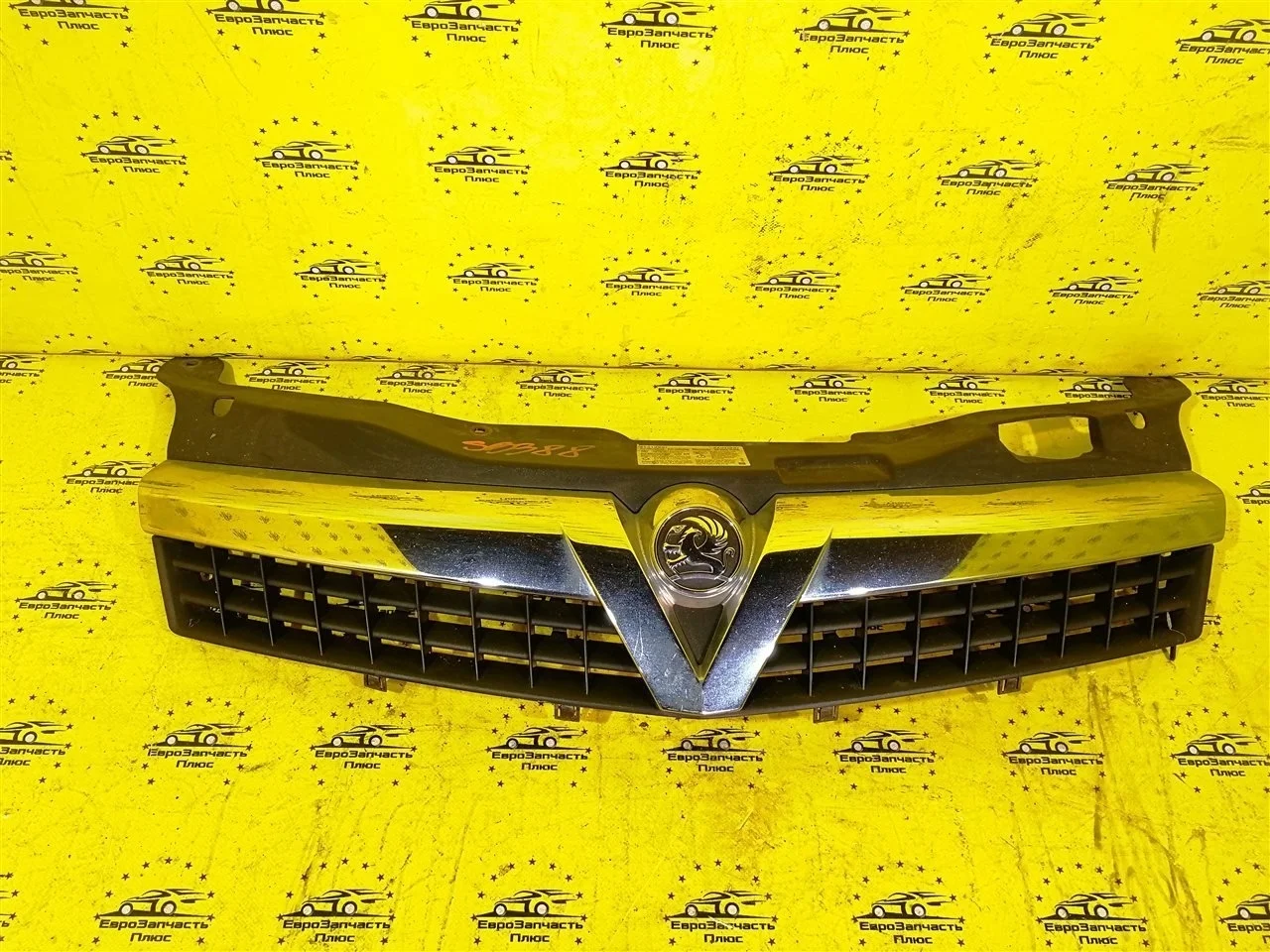 Решетка радиатора Opel Astra H GTC 13247081