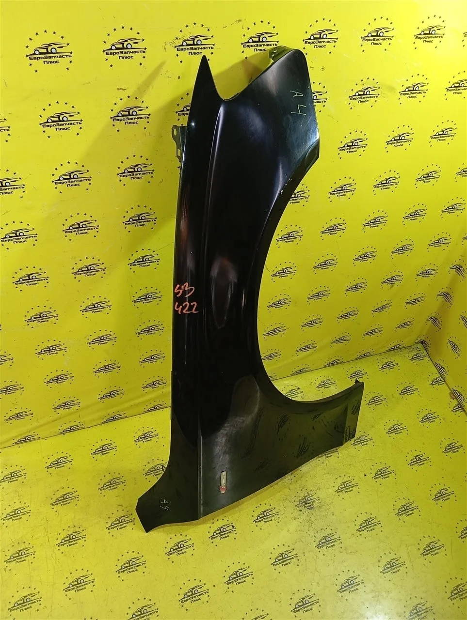 Крыло Audi A4 8K0821105A B8, переднее правое