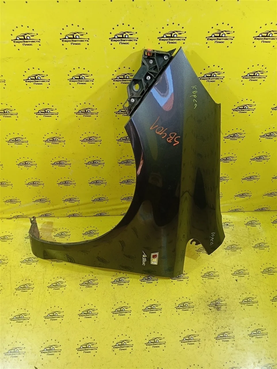 Крыло Opel Corsa 93189645 D, переднее левое