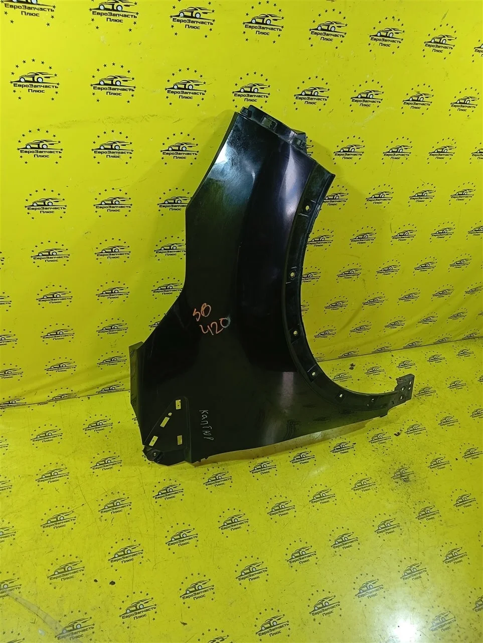 Крыло Renault Kaptur 631000689R, переднее правое