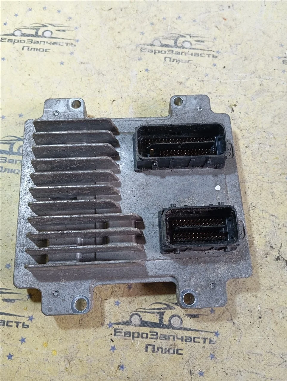 Блок управление ДВС Opel Astra 12659379 J