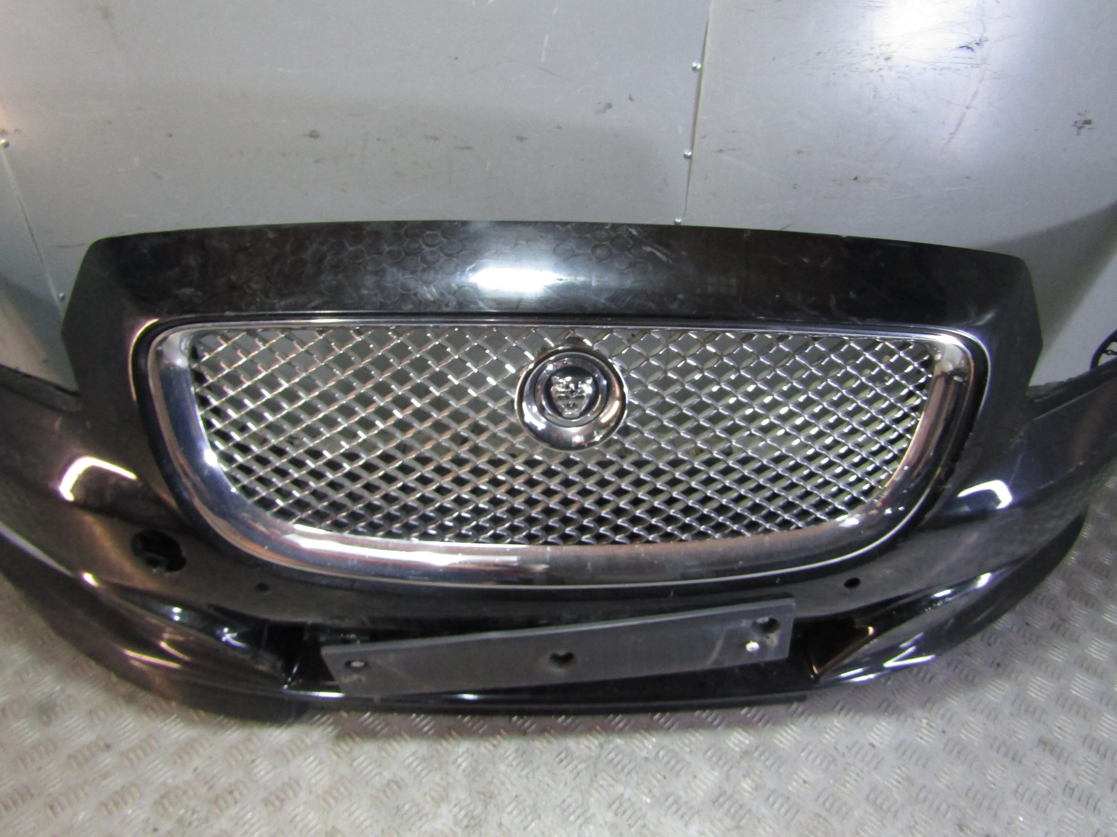 Решетка радиатора JAGUAR XJ X351 (2009—2015)