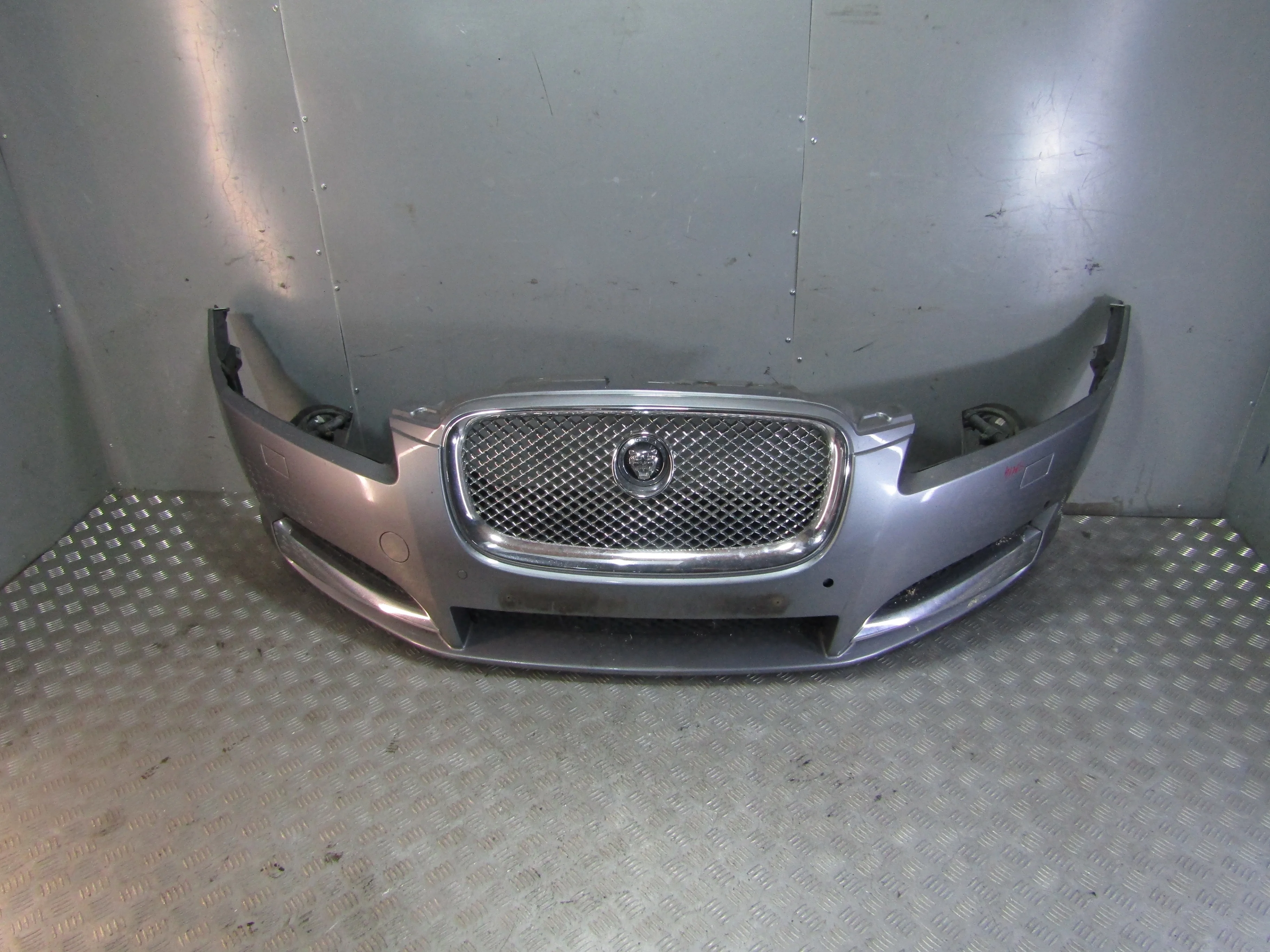 Бампер передний JAGUAR XF I рестайлинг (2011—2015)