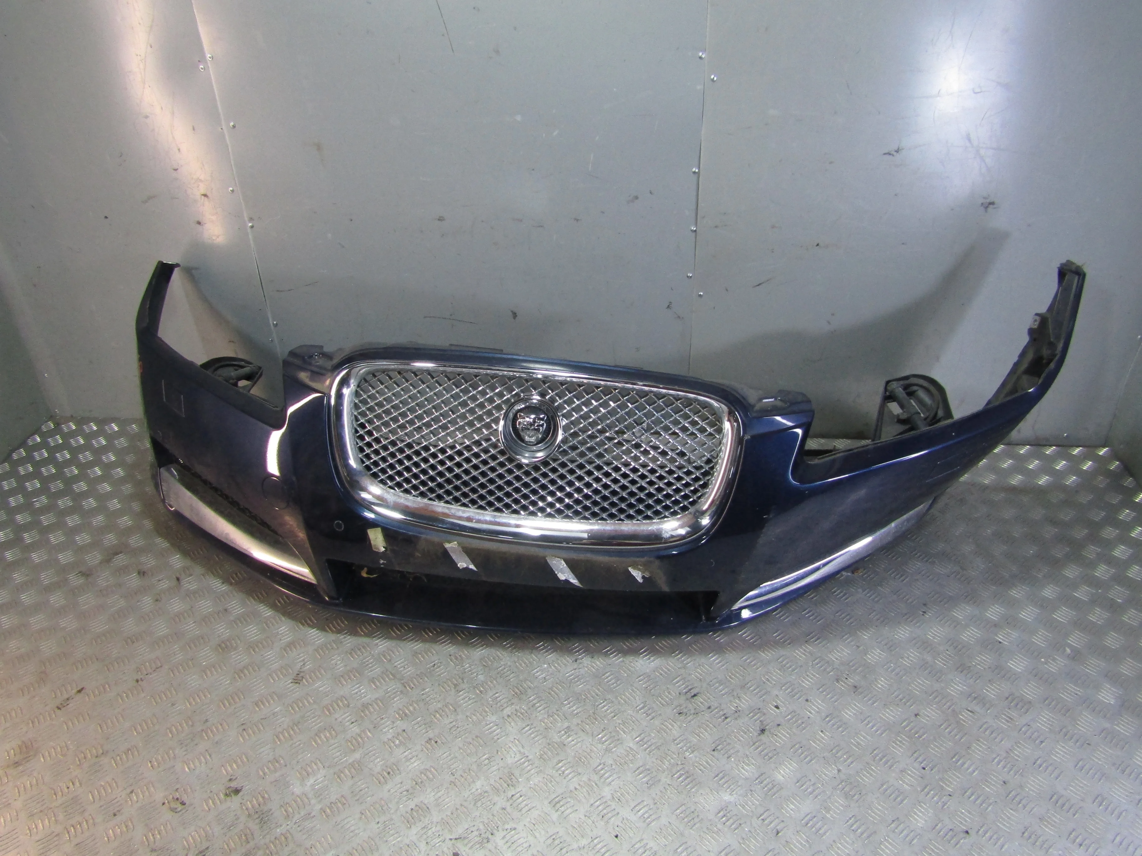 Бампер передний JAGUAR XF I рестайлинг (2011—2015)