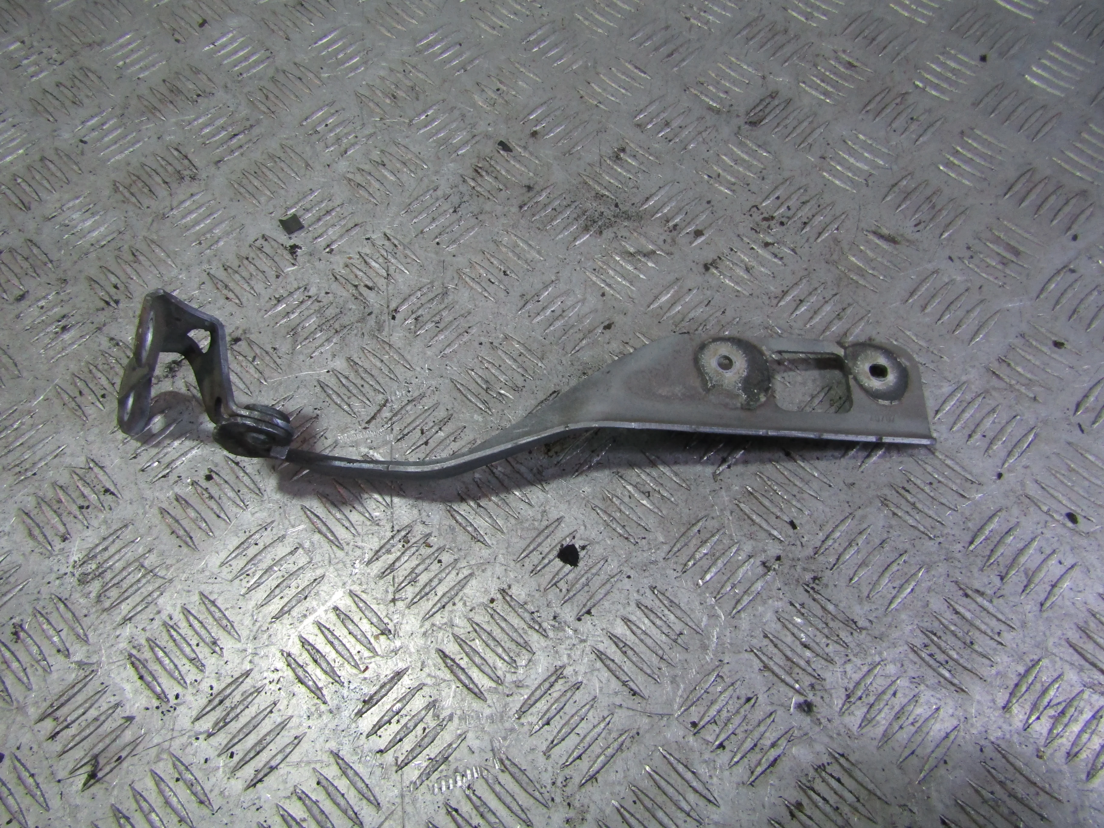 Петля капота правая HONDA Civic VIII (2005—2009)