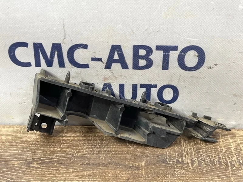 Кронштейн бампера Audi A6 2014 4G0807283 C7 2.0T CDN, передний левый