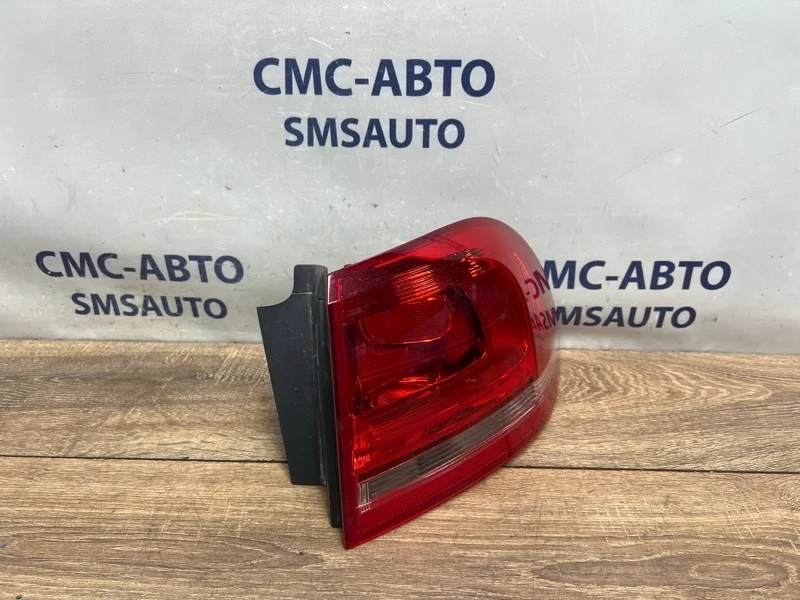 Фонарь на крыло Volkswagen Touareg 2012 7P6945096D NF CGR, правый