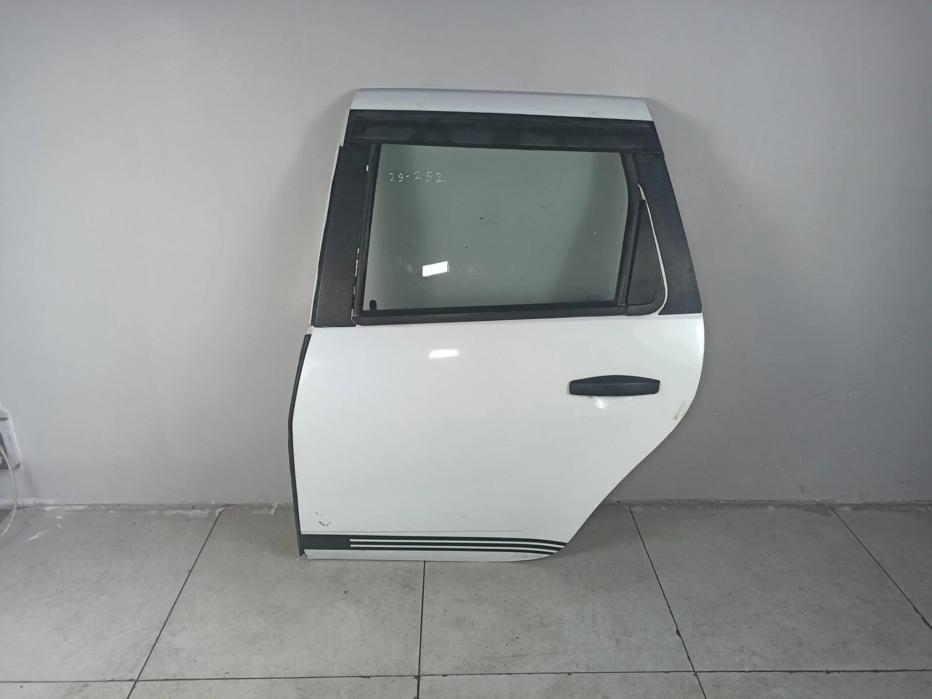 Дверь задняя левая Renault Duster 2015 821014570R