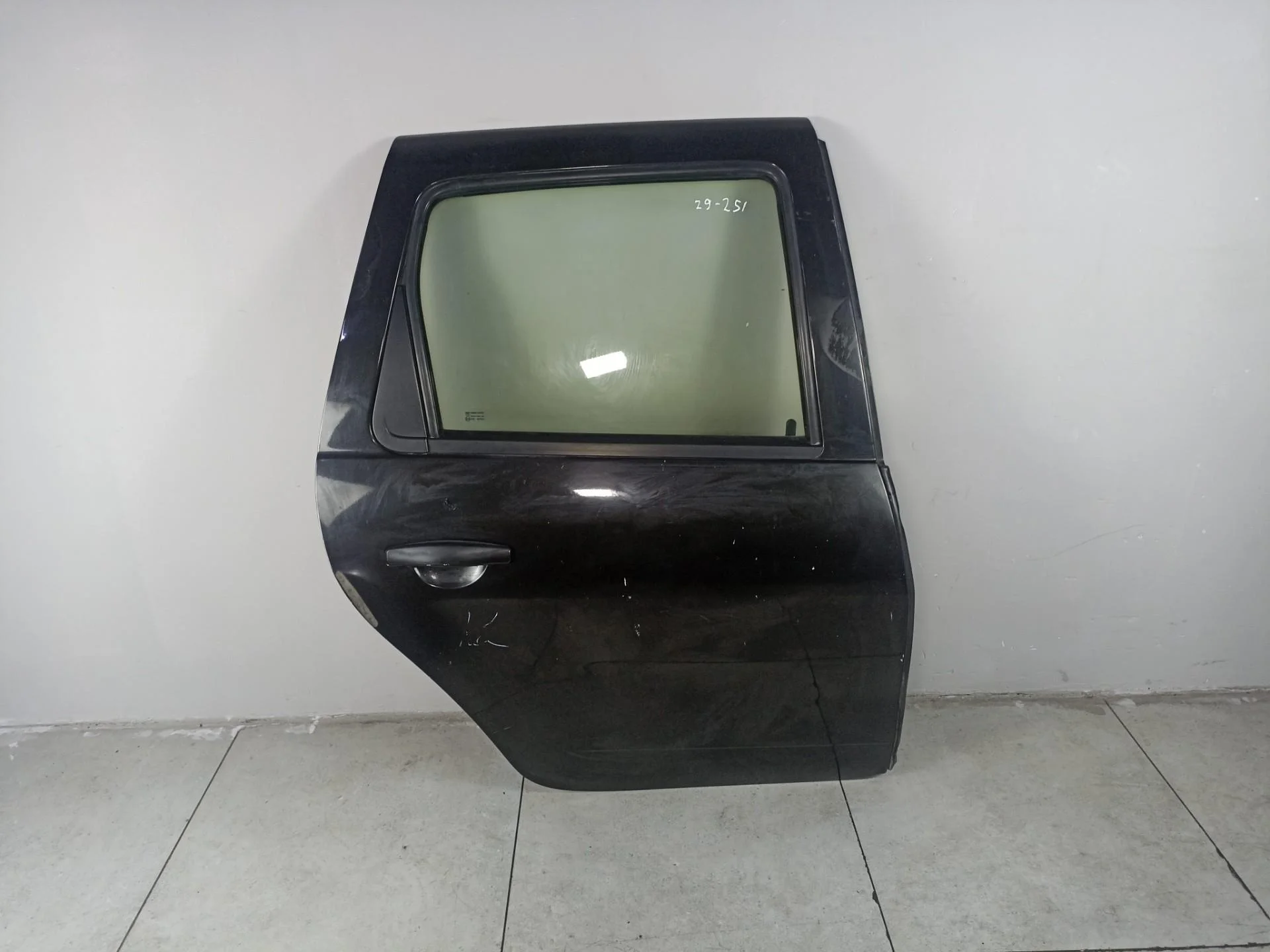 Дверь задняя правая Renault Duster 2014 821007807R