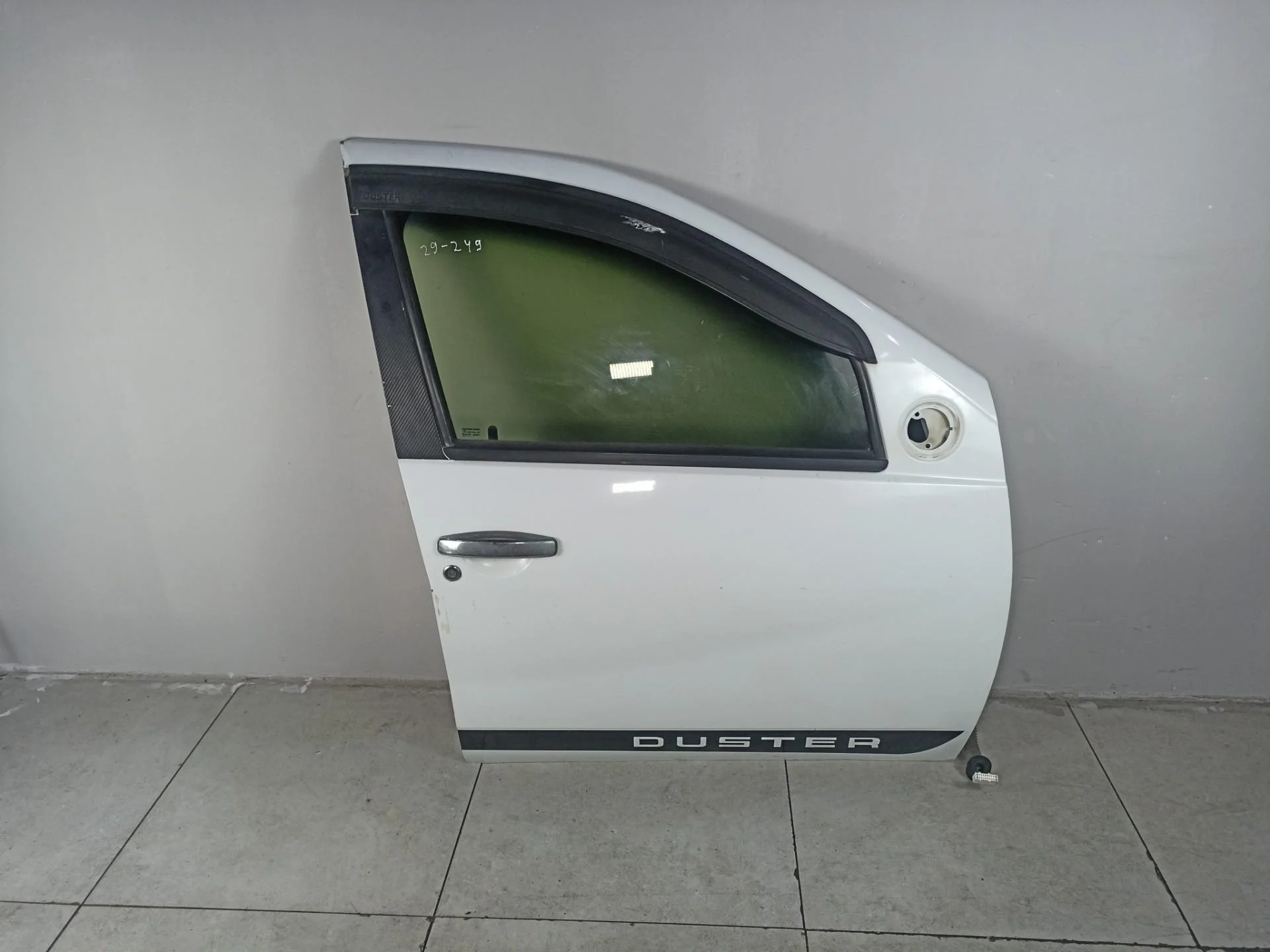 Дверь передняя правая Renault Duster рест. 2016