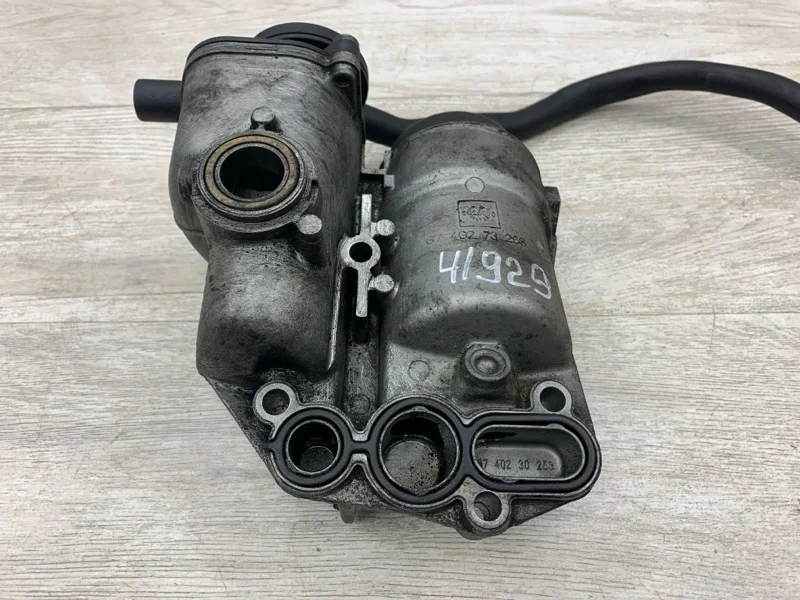 Корпус масляного фильтра VOLVO V70 2005 30677920 УНИВЕРСАЛ D5244T