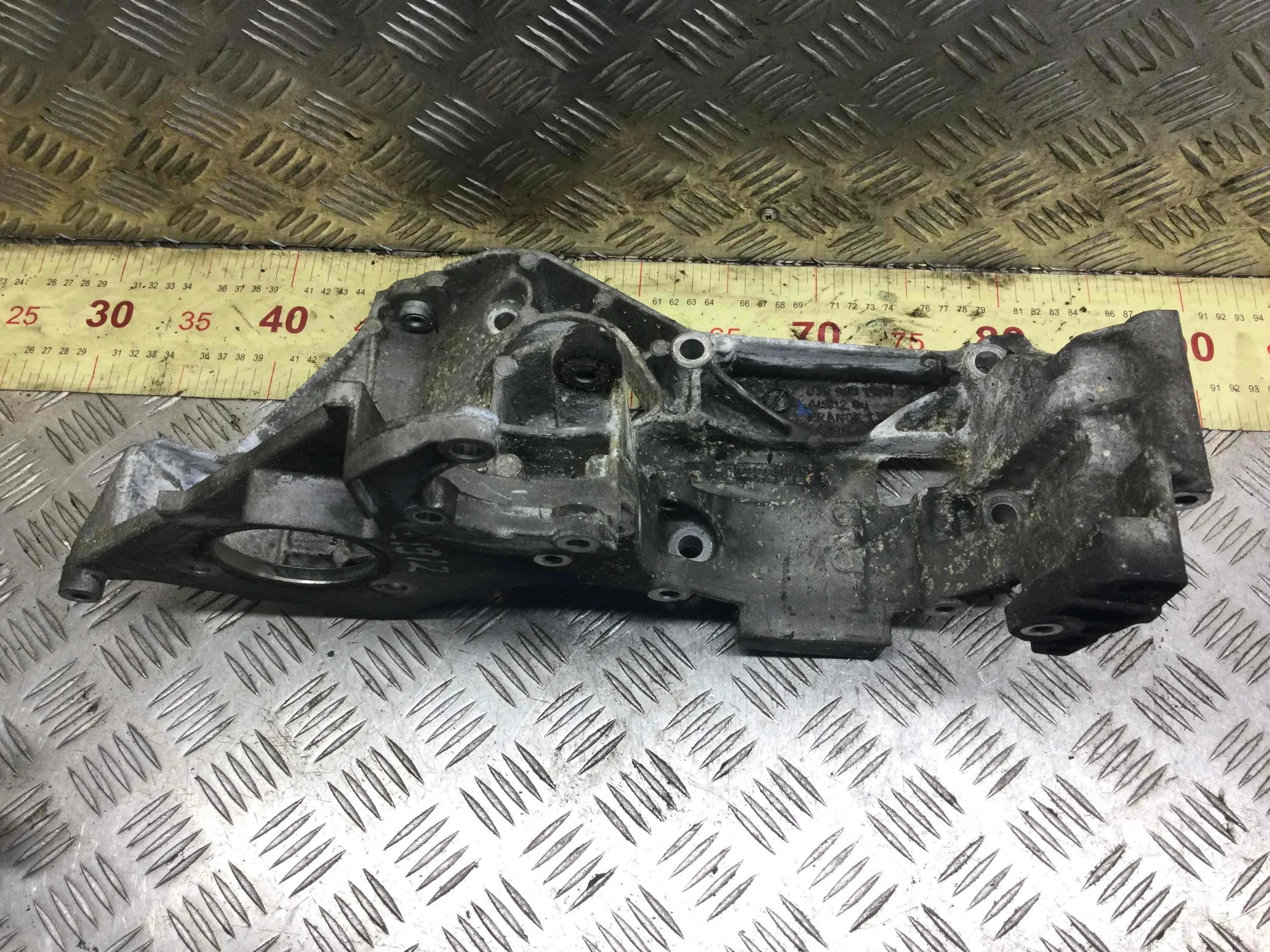 Кронштейн ТНВД Volkswagen Golf 4 поколение (1997-2004) дизель 1.9 TDI Механика 5-дв, х/б