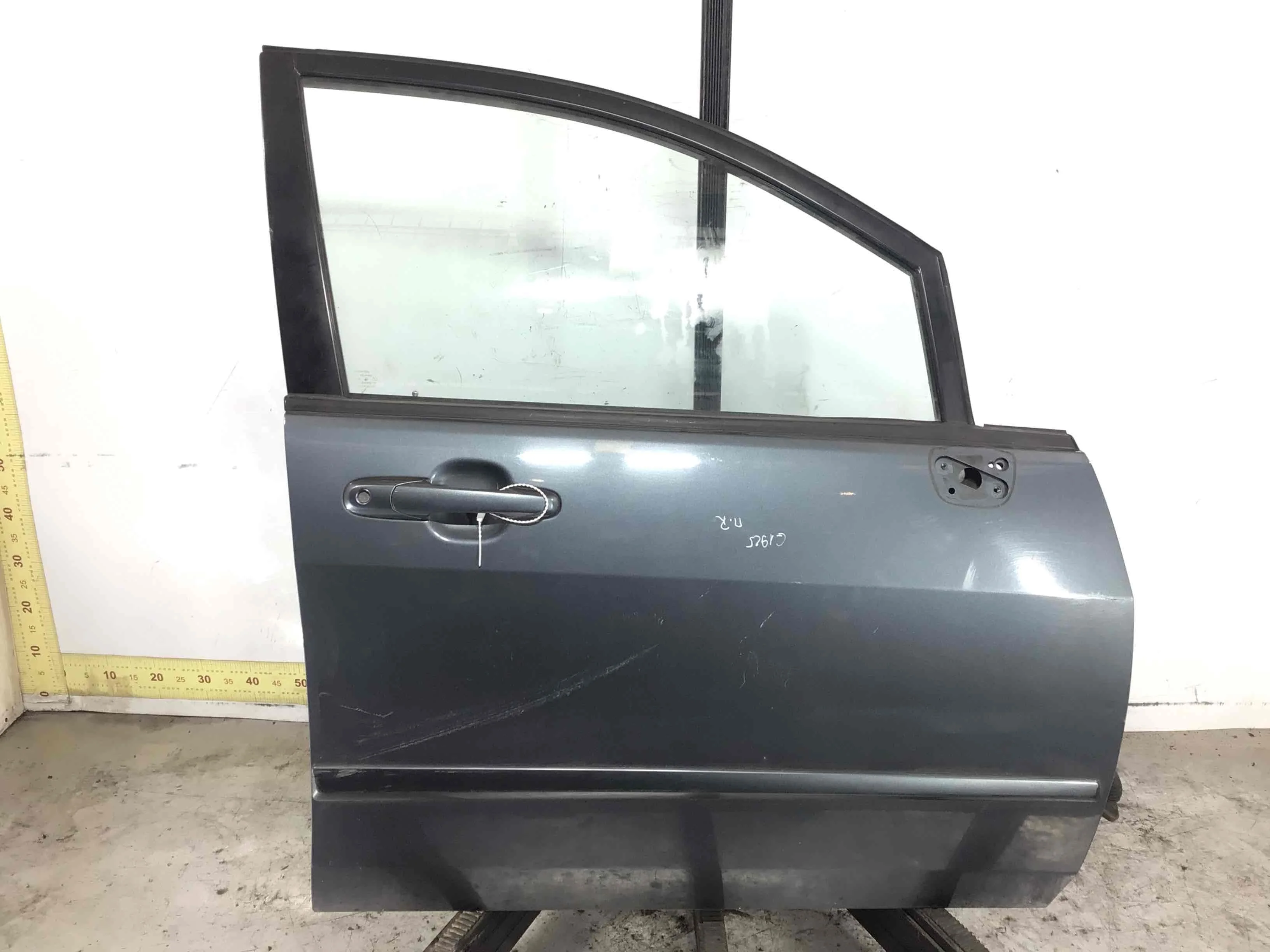 Дверь передняя правая Suzuki Liana 1 поколение [рестайлинг] (2004-2007) бензин 1.6 i Механика Универсал