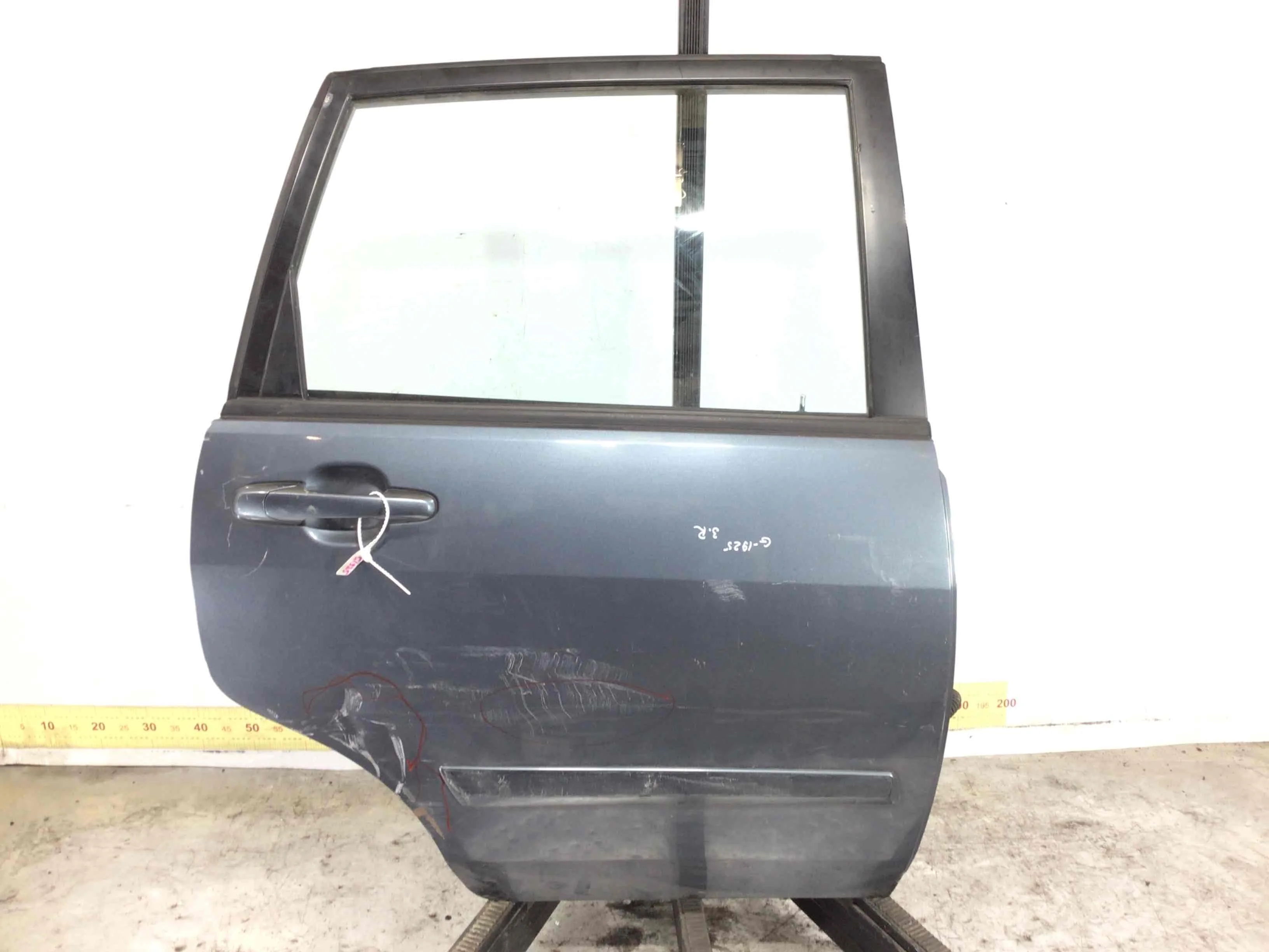 Дверь задняя правая Suzuki Liana 1 поколение [рестайлинг] (2004-2007) бензин 1.6 i Механика Универсал