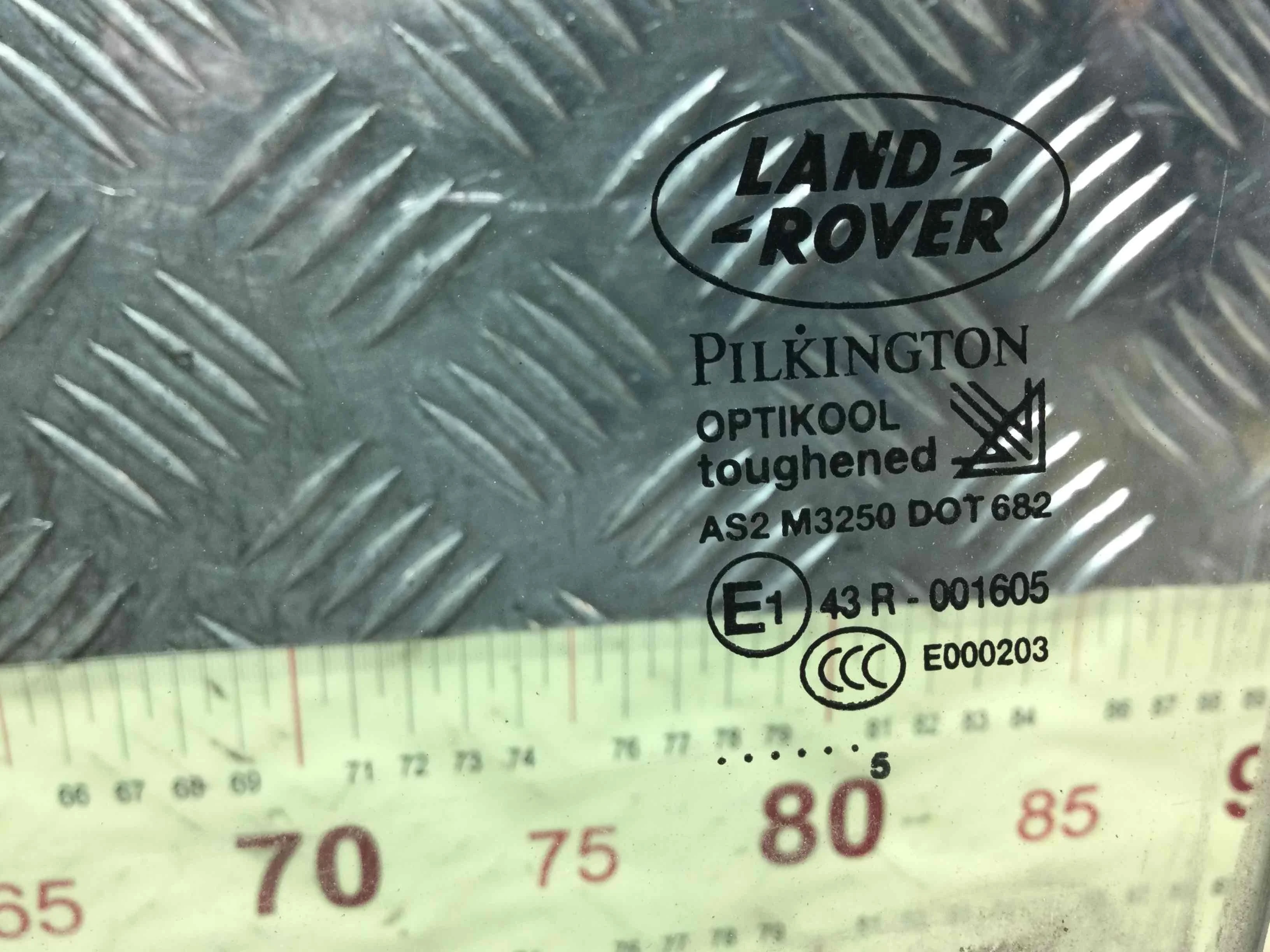 Стекло двери передней левой Land Rover Discovery Discovery III (LA) 2004 - 2009 дизель 2.7 TDI Автомат