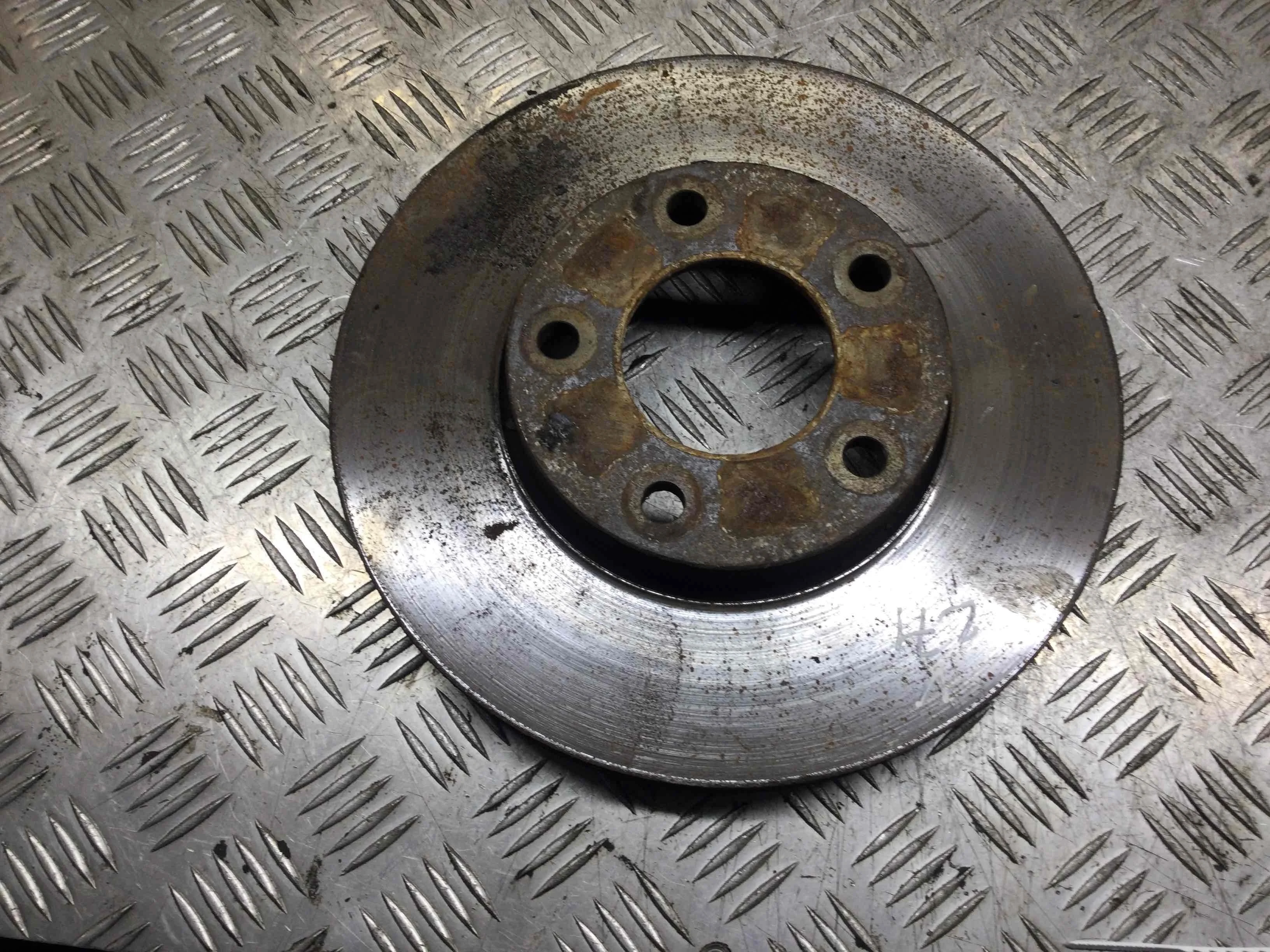 Диск тормозной передний Mazda 5 1 поколение (2005-2008) бензин 1.8 i Механика Минивэн