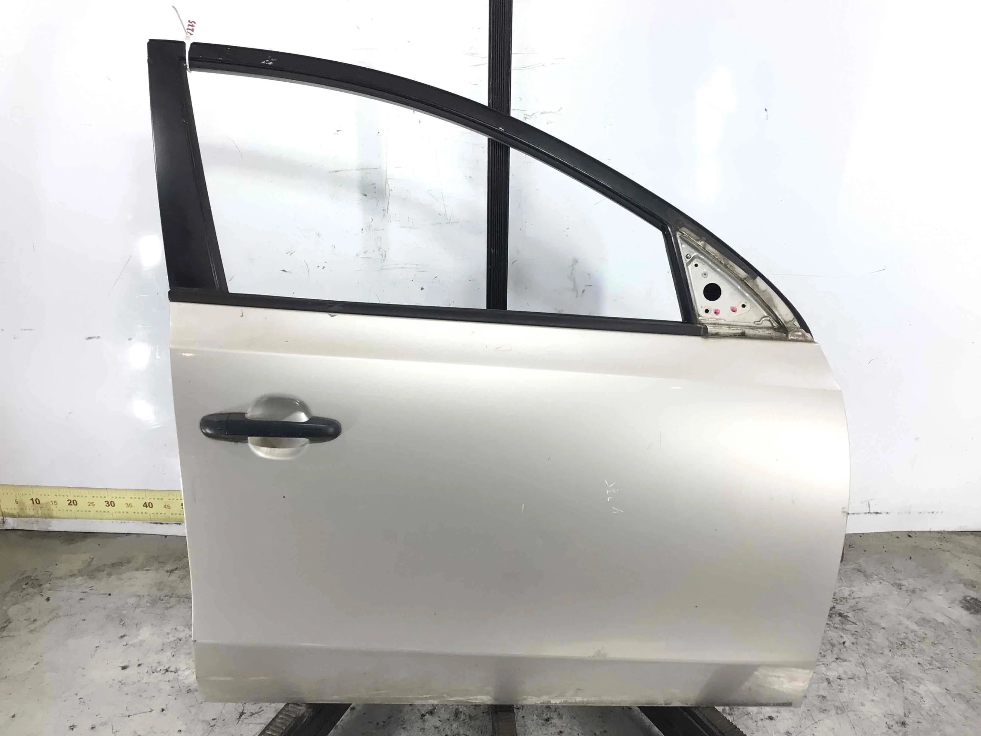 Дверь передняя правая Hyundai i30 1 поколение [рестайлинг] (2010-2012) бензин 1.6 i Автомат Универсал