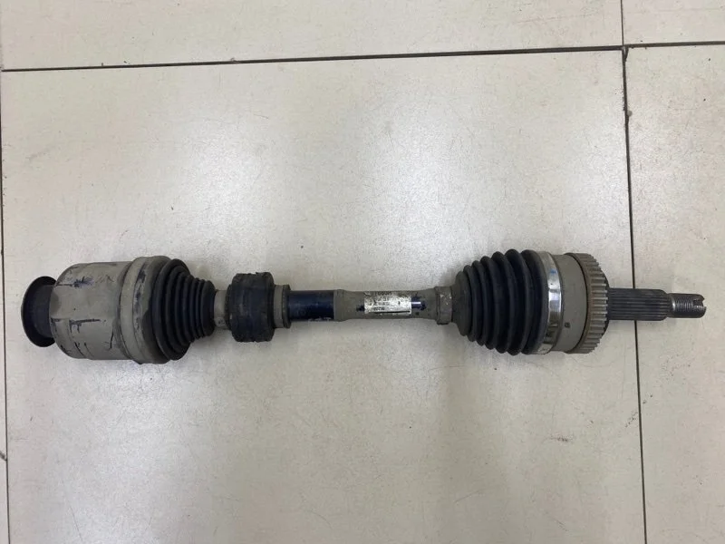 Полуось (привод) передний правый Hyundai ix35 LM